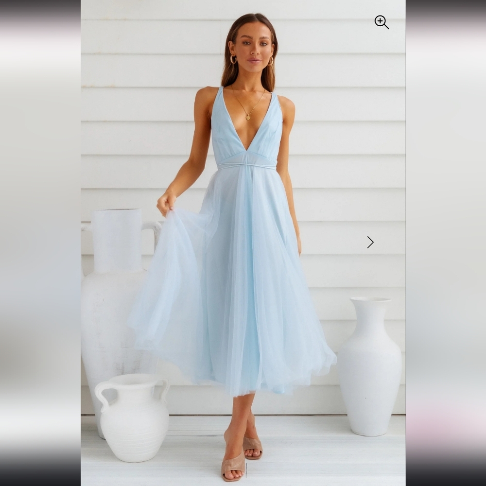 Hello Molly Elegant Light Blue Sleeveless Dress